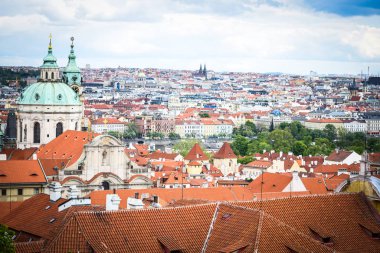 Prag şehrinin panoramik görünüm