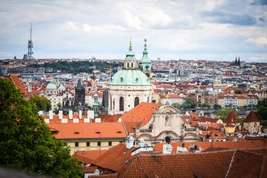 Prag şehrinin panoramik görünüm