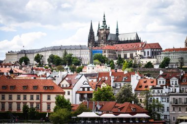 Prag şehrinin panoramik görünüm