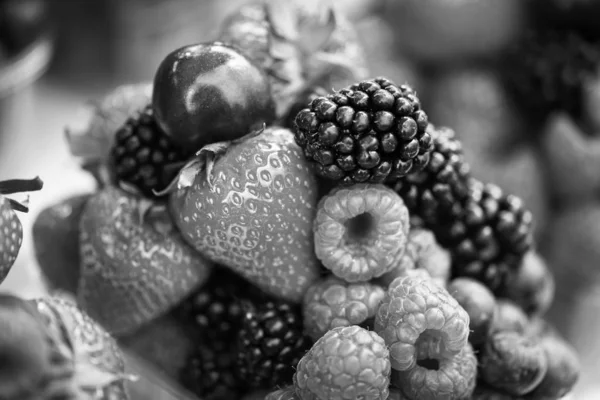 Fresh Berries Close Strawberries Blueberries Red Berries Raspberry Black Berries — Stock Photo, Image