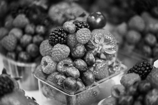 Fresh Berries Close Strawberries Blueberries Red Berries Raspberry Black Berries — Stock Photo, Image