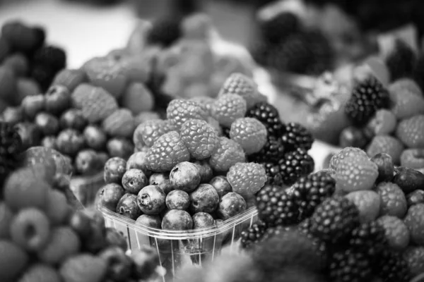 Fresh Berries Close Strawberries Blueberries Red Berries Raspberry Black Berries — Stock Photo, Image