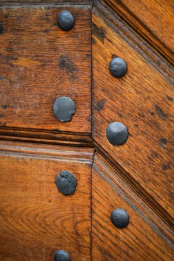 Prag sokaklarındaki tarihi kapıları kapatın.