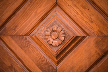 Prag sokaklarındaki tarihi kapıları kapatın.