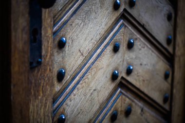 Prag sokaklarındaki tarihi kapıları kapatın.