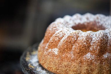 Lezzetli paskalya pastası ve buz şekeri