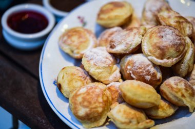 Geleneksel Czech lezzetleri - marmelatlı mini çörekler
