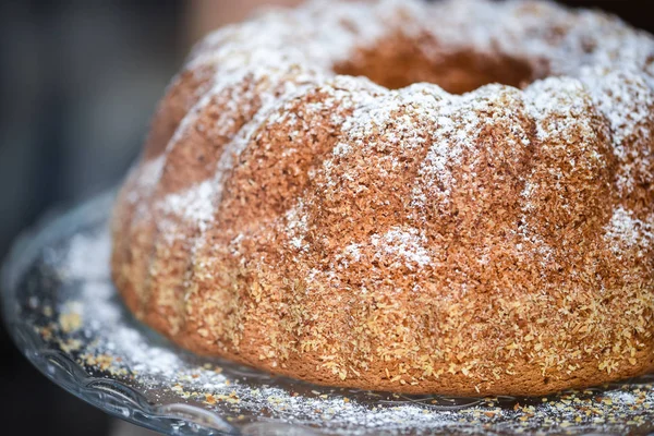 Lezzetli paskalya pastası ve buz şekeri
