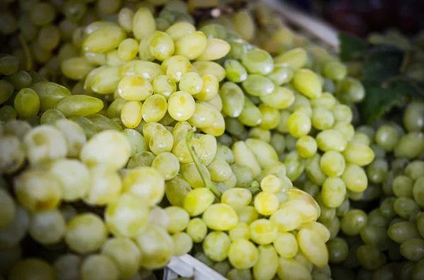 Frutta Fresca Vicino Nel Mercato Italiano — Foto Stock