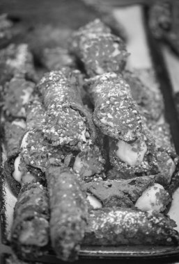 Taze İtalyan Cannoli 'si. Yakından bak.