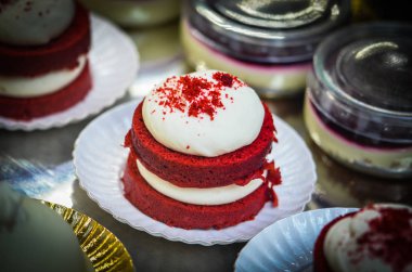 ev yapımı mini pasta ve pasta