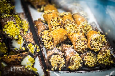 Taze İtalyan Cannoli 'si. Yakından bak.