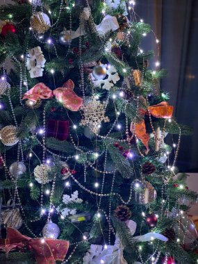 Güzel Noel ağacı, yakın manzara.