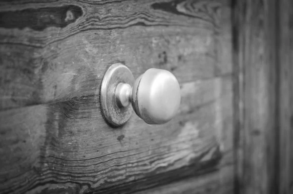 Old Ancient Doors Wood Designed Knobs — Stock Photo, Image