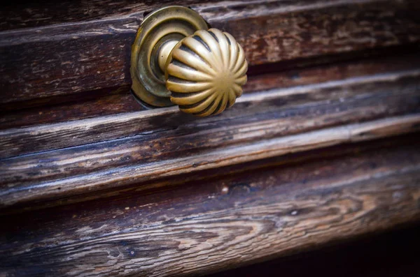 Old Ancient Doors Wood Designed Knobs — Stock Photo, Image