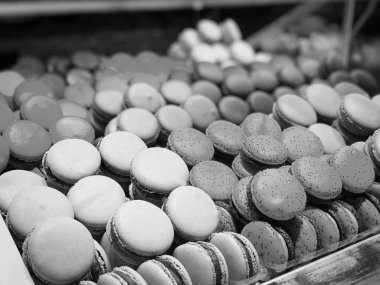 Lezzetli Fransız kurabiyelerinin karışımı.