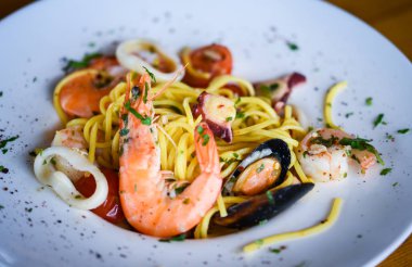 delicious italian spaghetti with fresh sea food & spices
