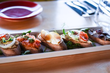 tapas & bruschetta 'nın lezzetli karışımı