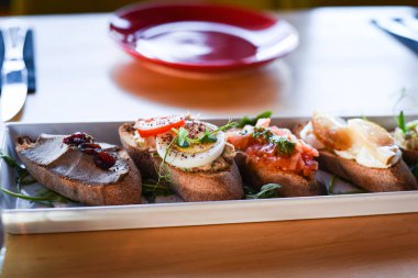 tapas & bruschetta 'nın lezzetli karışımı