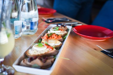 tapas & bruschetta 'nın lezzetli karışımı