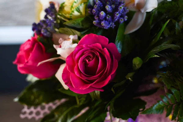 Φυσικό Λουλούδι Τριαντάφυλλα Μπουκέτο Κοντά — Φωτογραφία Αρχείου