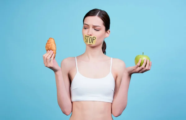 Sad Young Sports Girl White Top Holds Green Apple Croissant — Stock Photo, Image