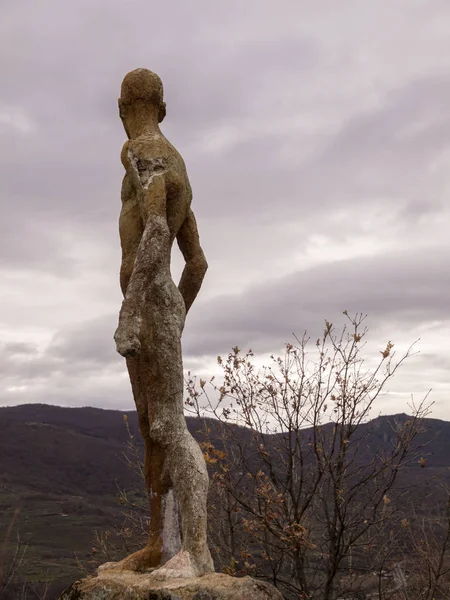 El Torno, Caceres, Spagna; 12 gennaio 2018: Ritratto di statue del monumento ai dimenticati della guerra civile spagnola. Valle di Jerte . — Foto Stock