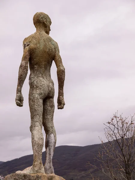 El Torno, Cáceres, España; 12 de enero de 2018: Retrato de estatuas del monumento a los olvidados de la Guerra Civil Española. Valle de Jerte . — Foto de Stock