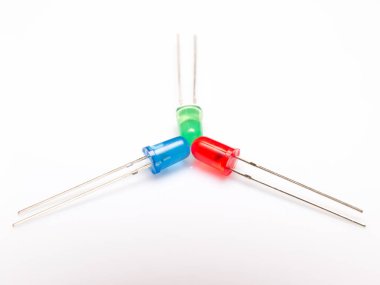 üç leds diode, Rgb (kırmızı, yeşil, mavi). Beyaz arkaplanda izole