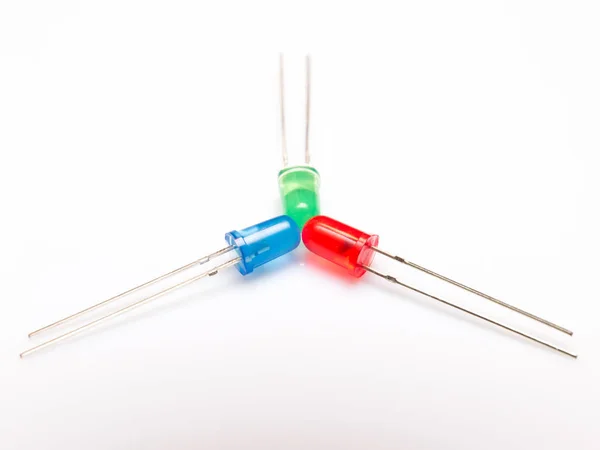 Três diodo leds, RGB (vermelho, verde, azul). Isolado sobre fundo branco — Fotografia de Stock