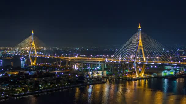 Time lapse el puente de Bhumibol también conocido como la carretera de anillo industrial de tamaño original 4k (4096x2304 ) — Vídeos de Stock