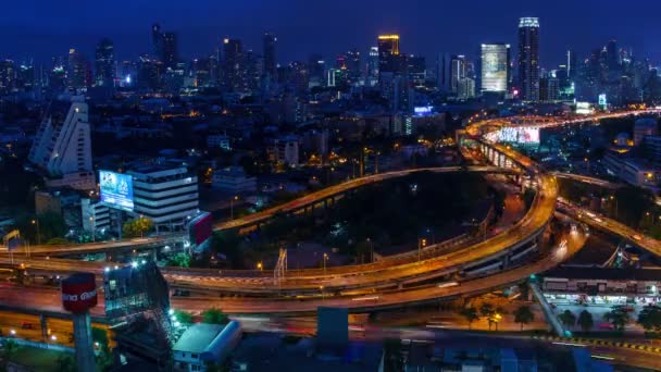 Bangkok expressway in the city. Night time lapse — Stock Video
