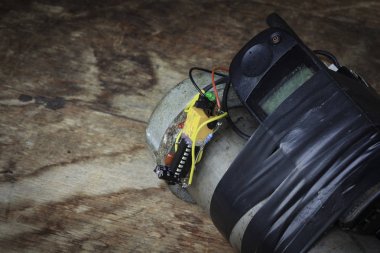 Çelik Boru patlayıcı (IED) cep telefonu tarafından Ignited olduğunu.