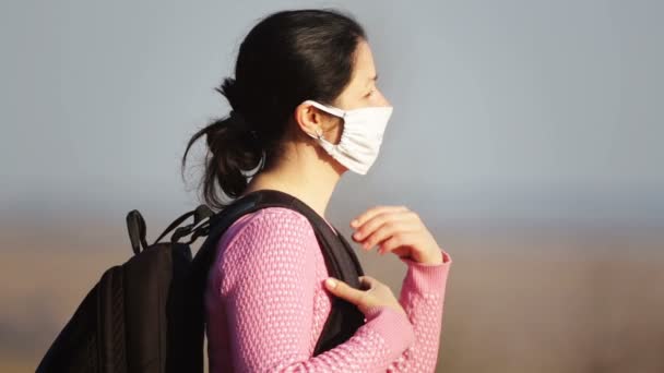 Portrait Girl Mask Viruses Nature Woman Medical Mask Walks Park — Stock Video