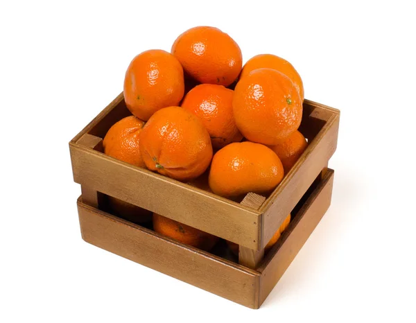 Mandarin oranges in wooden crate isolated on white background — Stock Photo, Image