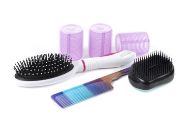 Kuaför araçları beyaz arka plan üzerinde