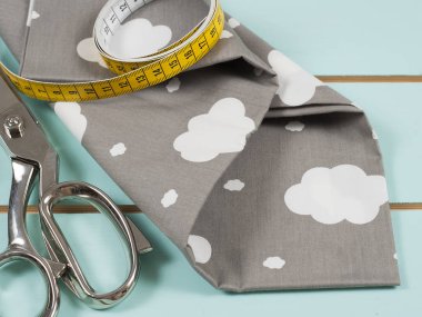 Renkli Pamuk Kumaş, metre ve makas 