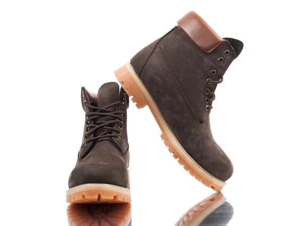 Fechar Belos Confortáveis Sapatos Masculinos Inverno Isolado Fundo Branco — Fotografia de Stock