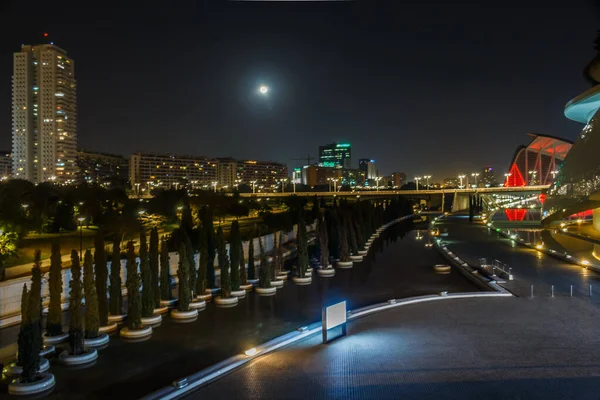 Night walk. City of Arts and Sciences. Valencia Spain. 21 02 2019 — Stock Photo, Image