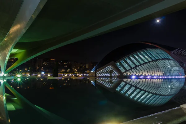 Night walk. City of Arts and Sciences. Valencia Spain. 21 02 2019 — Stock Photo, Image