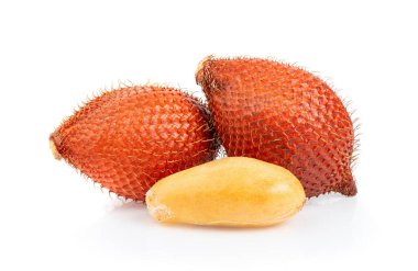  Salak beyaz arka planda izole edildi. tam alan derinliği