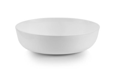 Beyaz arkaplanda boş beyaz kase