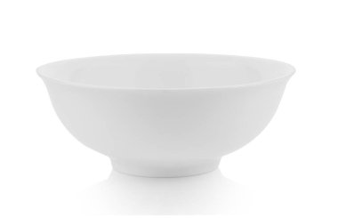 Beyaz arka planda izole edilmiş beyaz kase