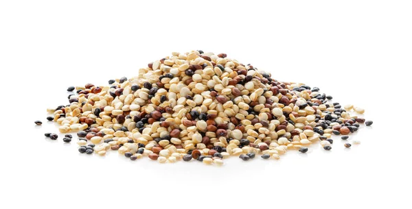 Ongekookte Quinoa Geïsoleerd Witte Achtergrond — Stockfoto