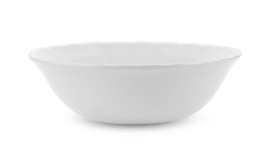 Beyaz arkaplanda boş beyaz kase