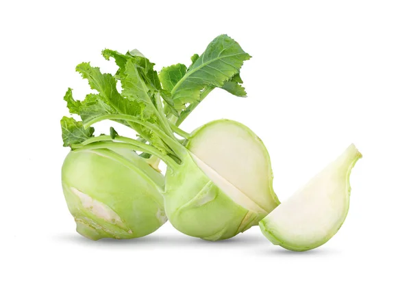 Verse Kohlrabi Met Groene Bladeren Geïsoleerde Witte Ondergrond Volledige Velddiepte — Stockfoto