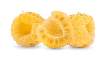 Beyaz arka planda izole edilmiş beyaz ahududu tam derinlik