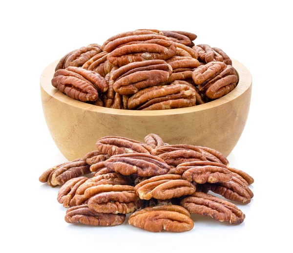 Pecans Mangkuk Kayu Terisolasi Pada Latar Belakang Putih — Stok Foto