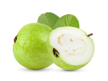 Beyaz zemin üzerinde yaprak izole Guava meyvesi.