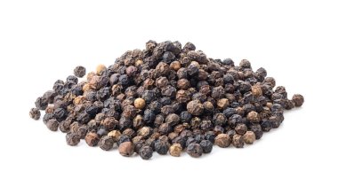 Beyaz arkaplanda karabiber izole